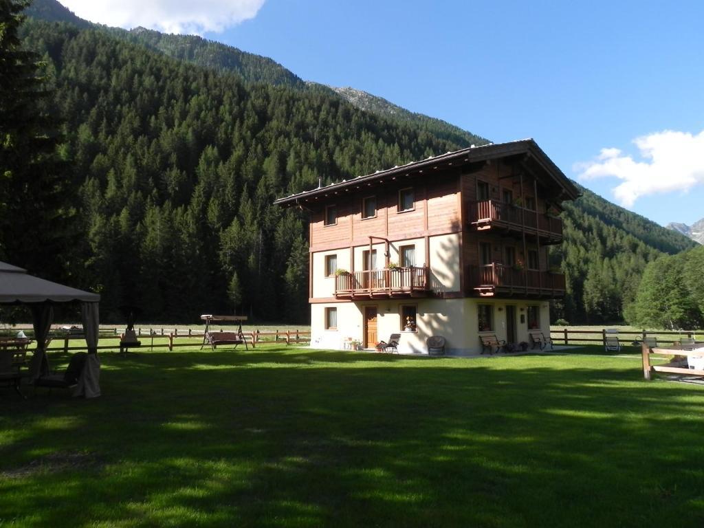 Bed & Breakfast Villa Americana Chambres D'Hotes Champoluc