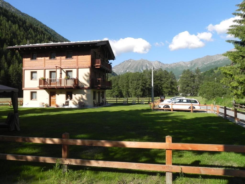 Bed & Breakfast Villa Americana Chambres D'Hotes Champoluc